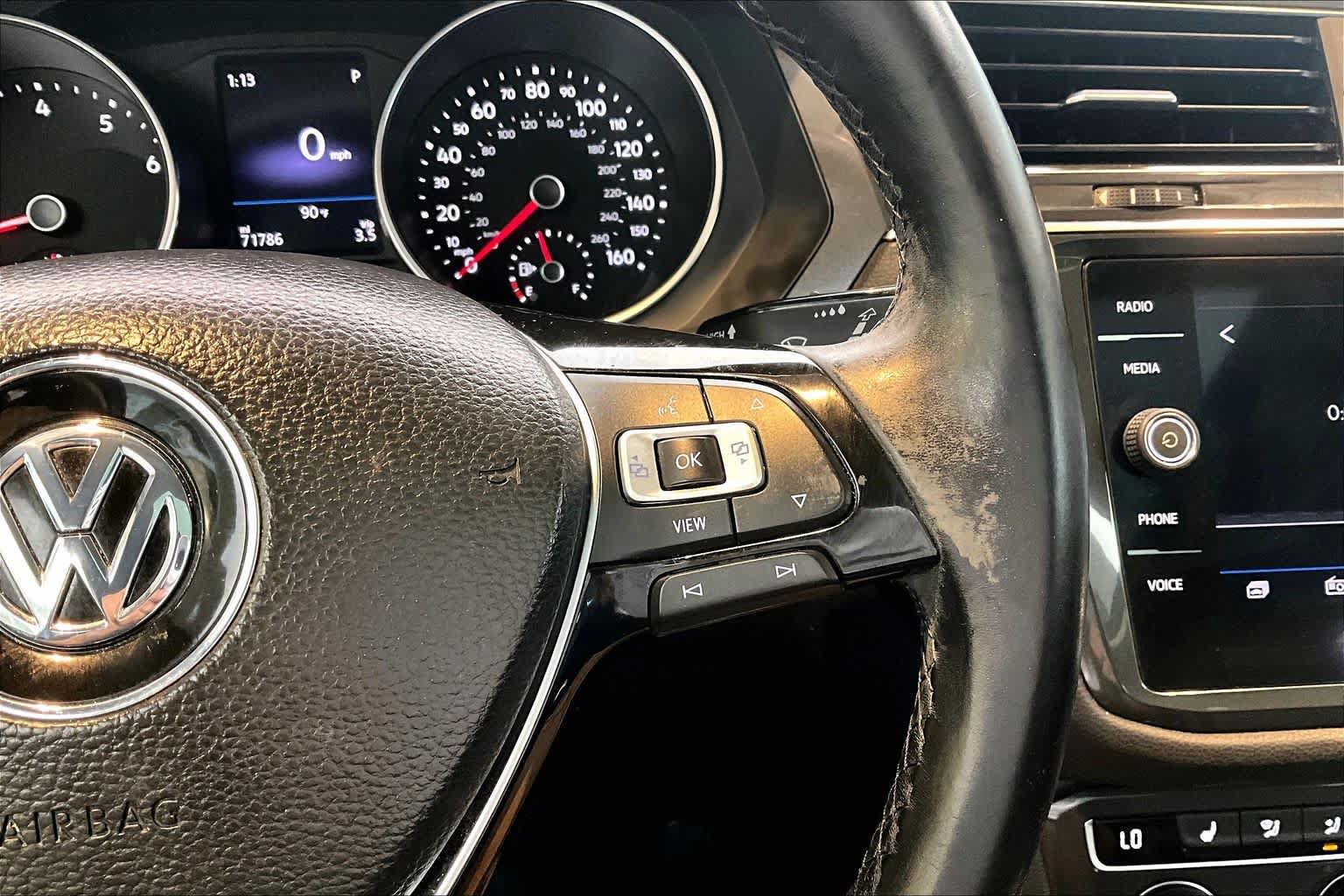 Used 2019 Volkswagen Tiguan SE w/ Panoramic Sunroof Package FWD image 24