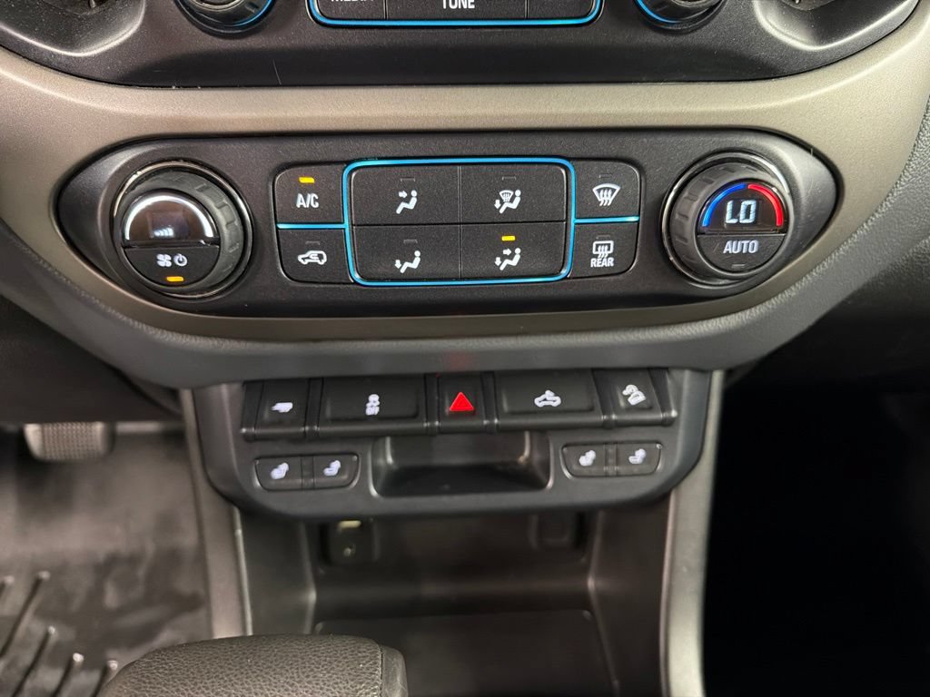 Used 2015 Chevrolet Colorado Z71 AWD/4WD image 14