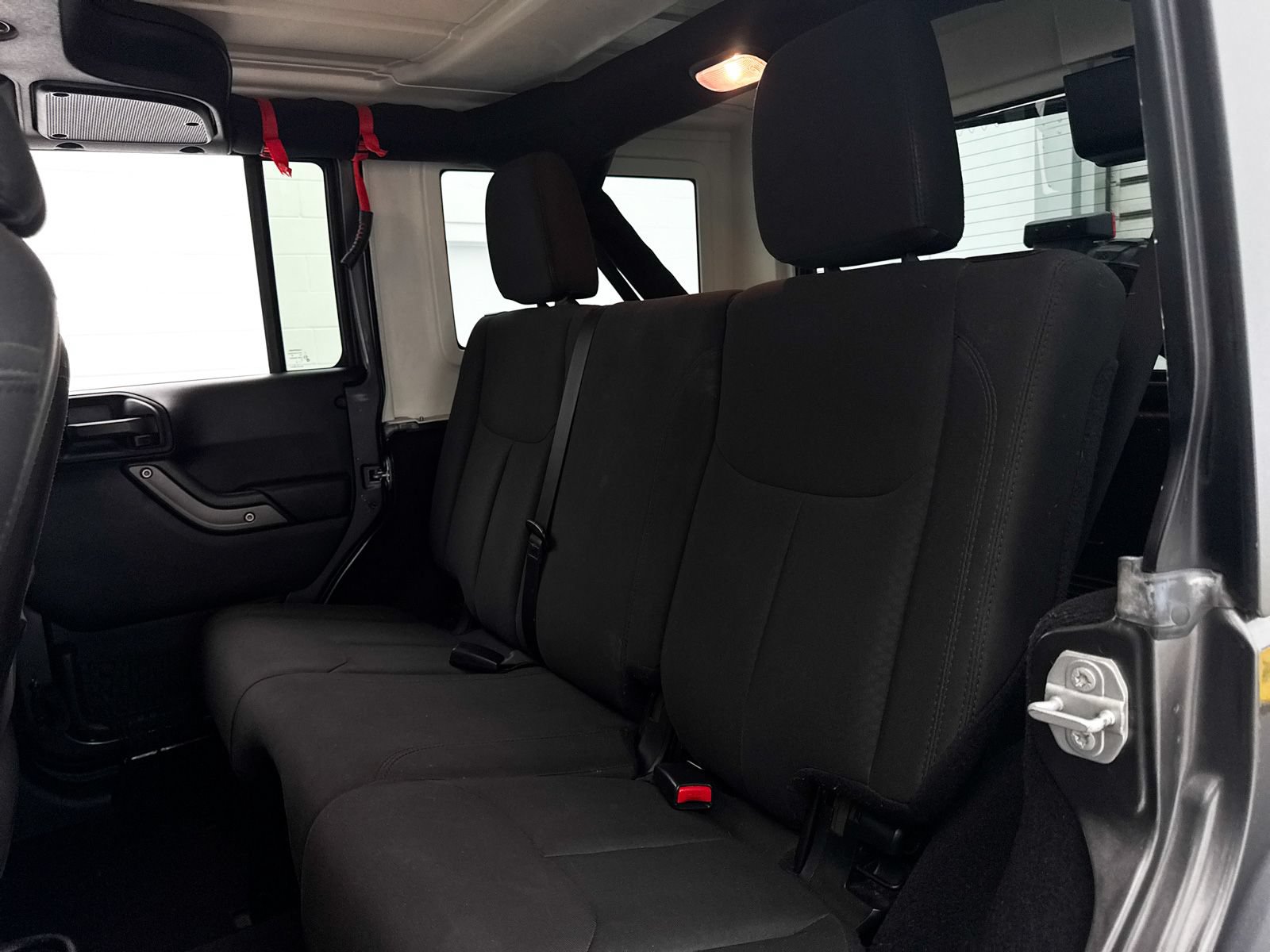 Used 2018 Jeep Wrangler Unlimited Sport S AWD/4WD image 20