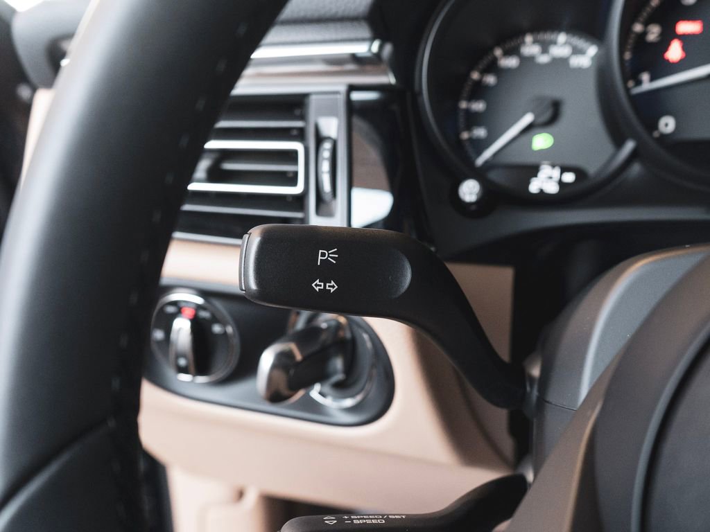 New 2025 Porsche Macan image 17