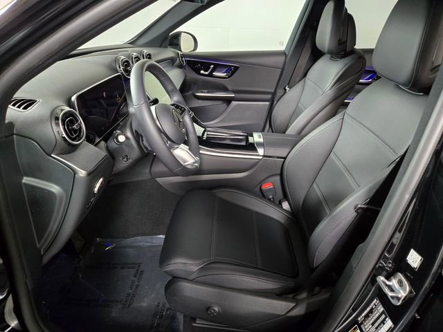Used 2025 Mercedes-Benz GLC 300 image 13