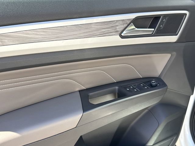 Certified 2023 Volkswagen Atlas Cross Sport SE image 9