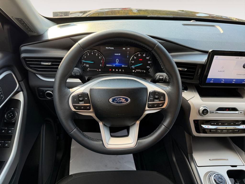 Used 2024 Ford Explorer XLT image 12