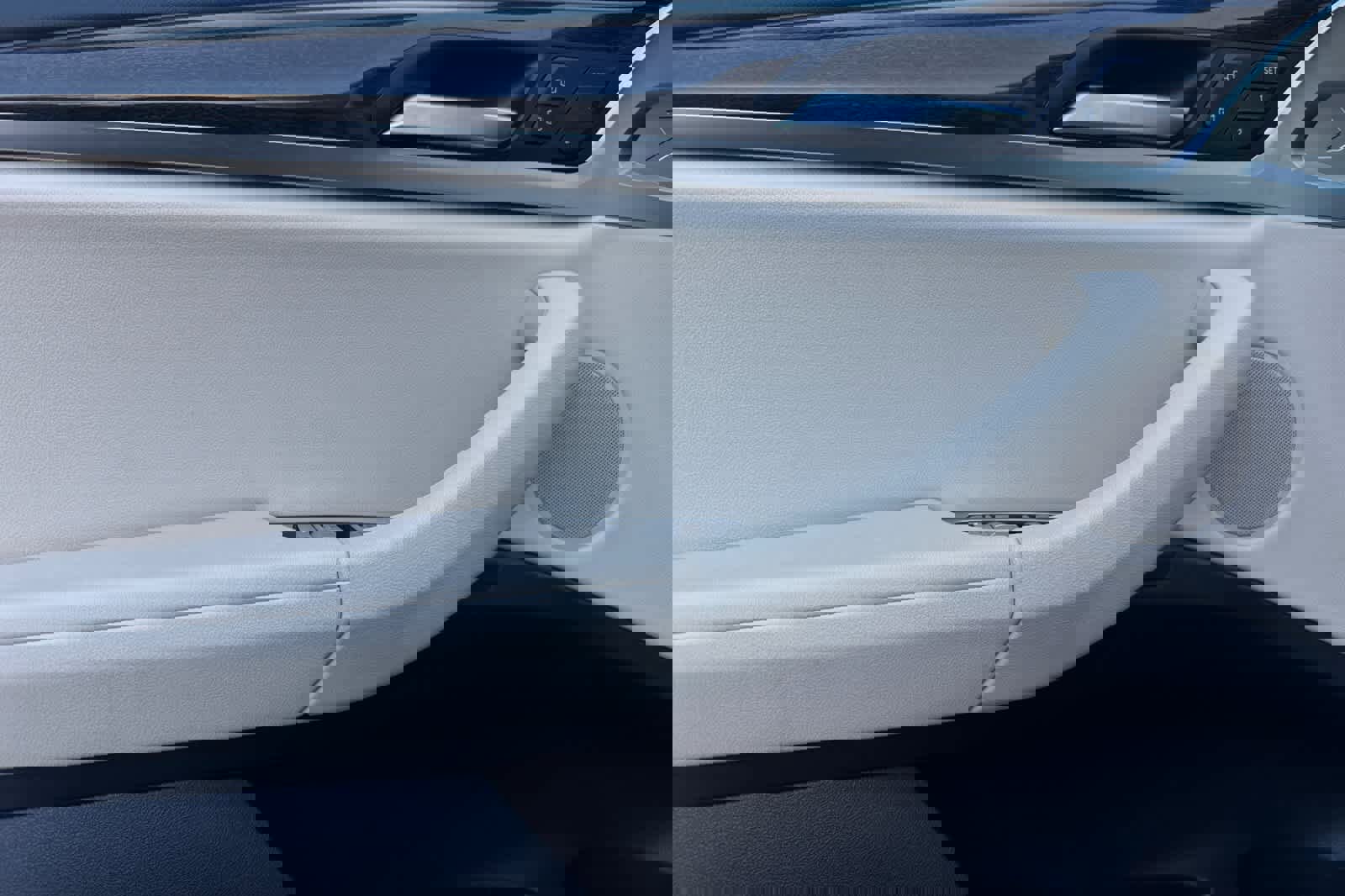 Certified 2023 BMW X3 sDrive30i w/ Convenience Package image 12