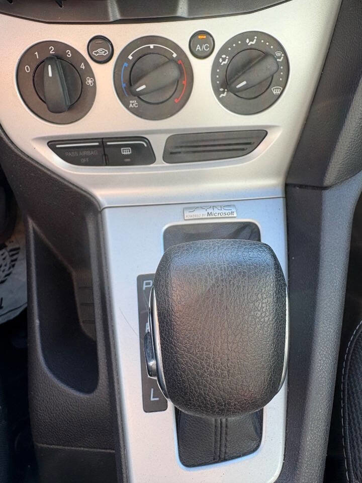 Used 2014 Ford Focus SE image 19