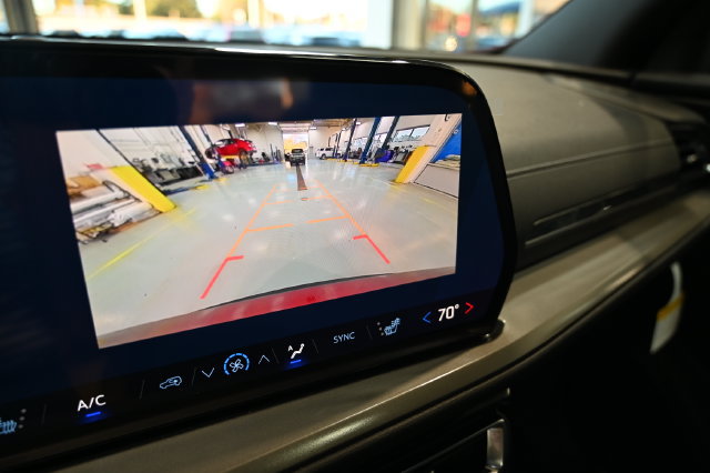 New 2027 Chevrolet Traverse LT w/ LPO, Floor Liner Package FWD image 17