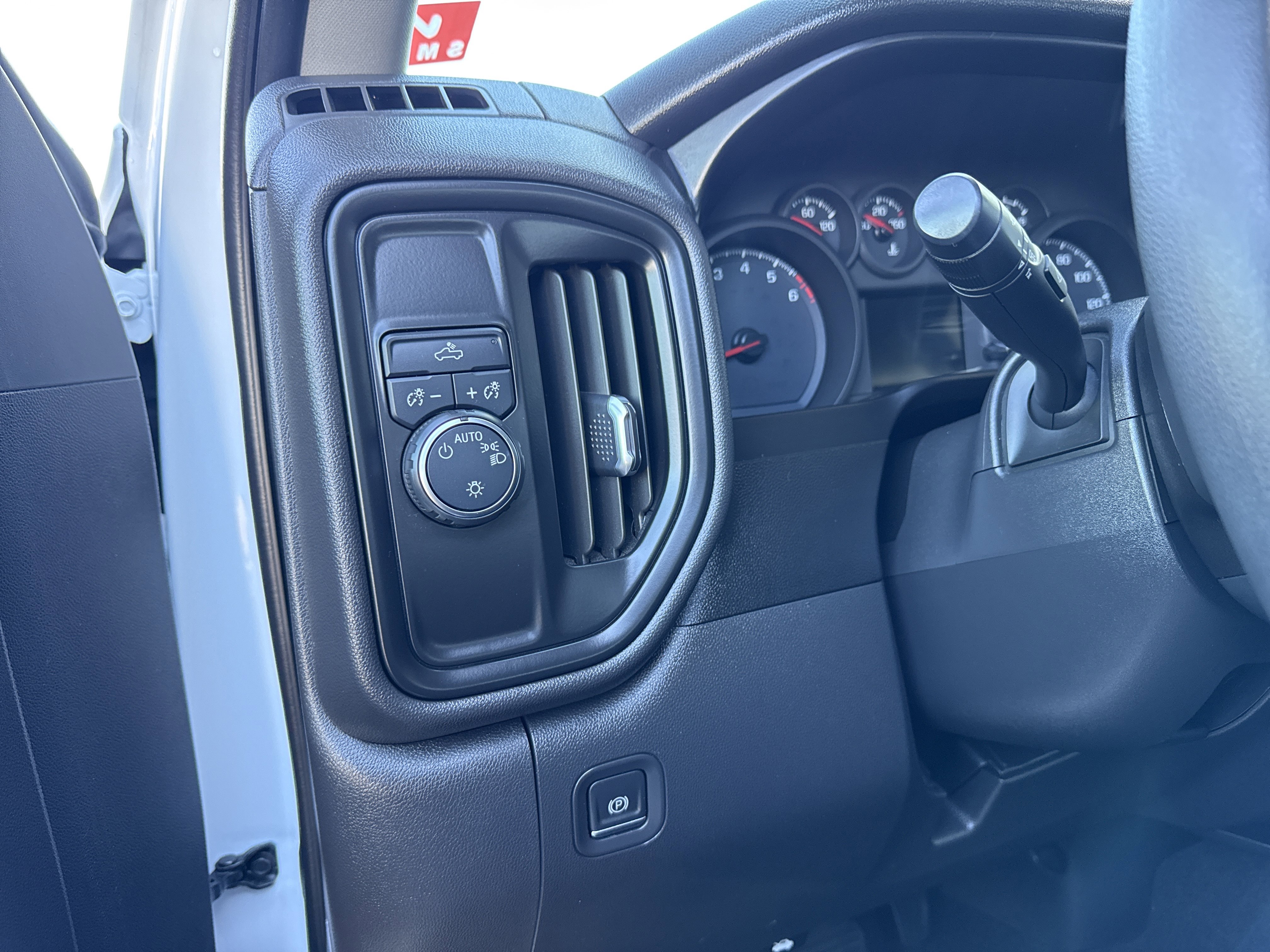 Used 2020 Chevrolet Silverado 1500 Custom w/ Custom Value Package image 20