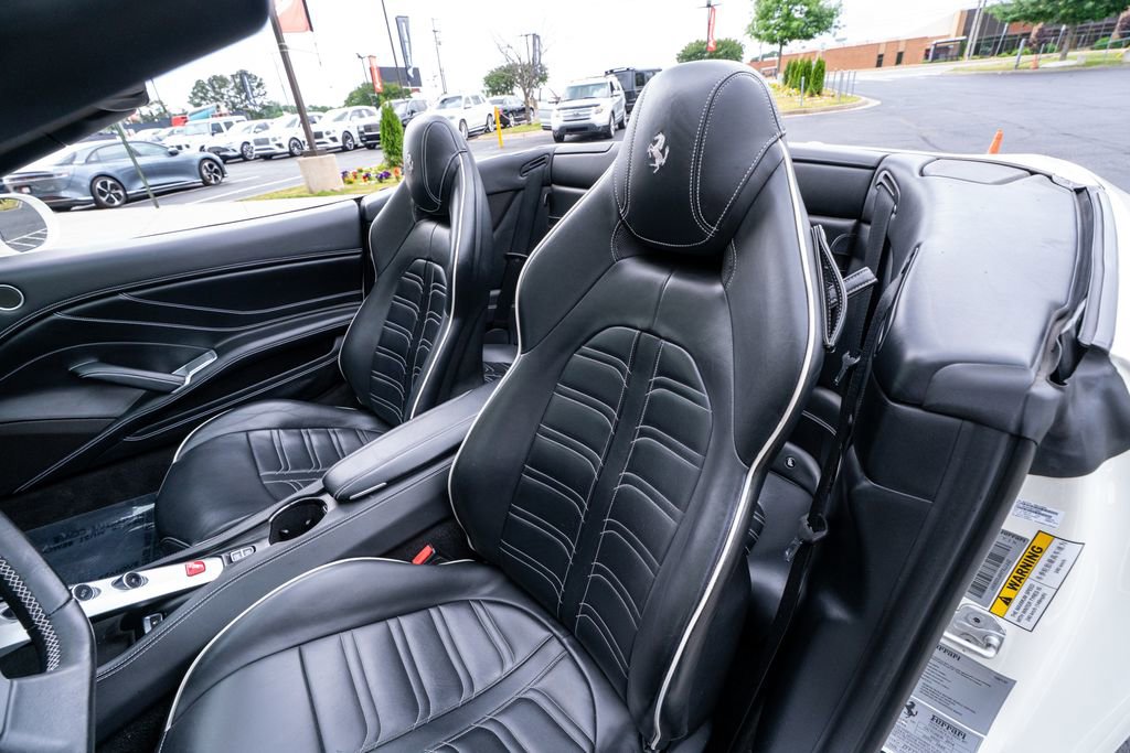 Used 2015 Ferrari California T RWD image 29