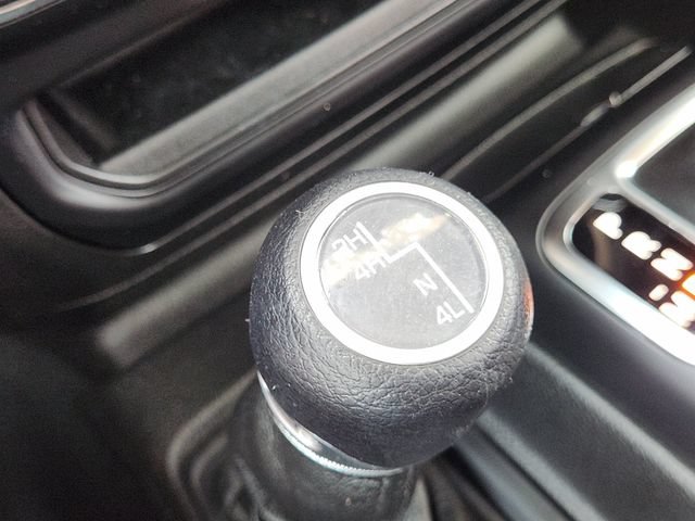 Used 2022 Jeep Wrangler Sport AWD/4WD image 21
