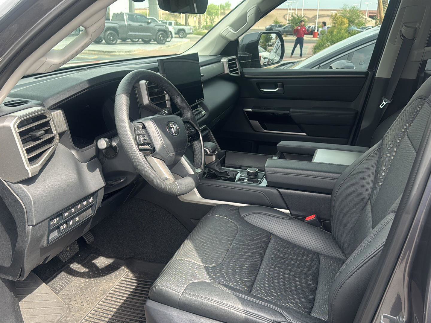 Used 2023 Toyota Sequoia Limited image 8