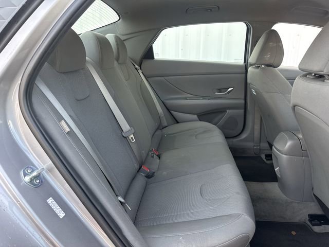 Used 2025 Hyundai Elantra SE image 26