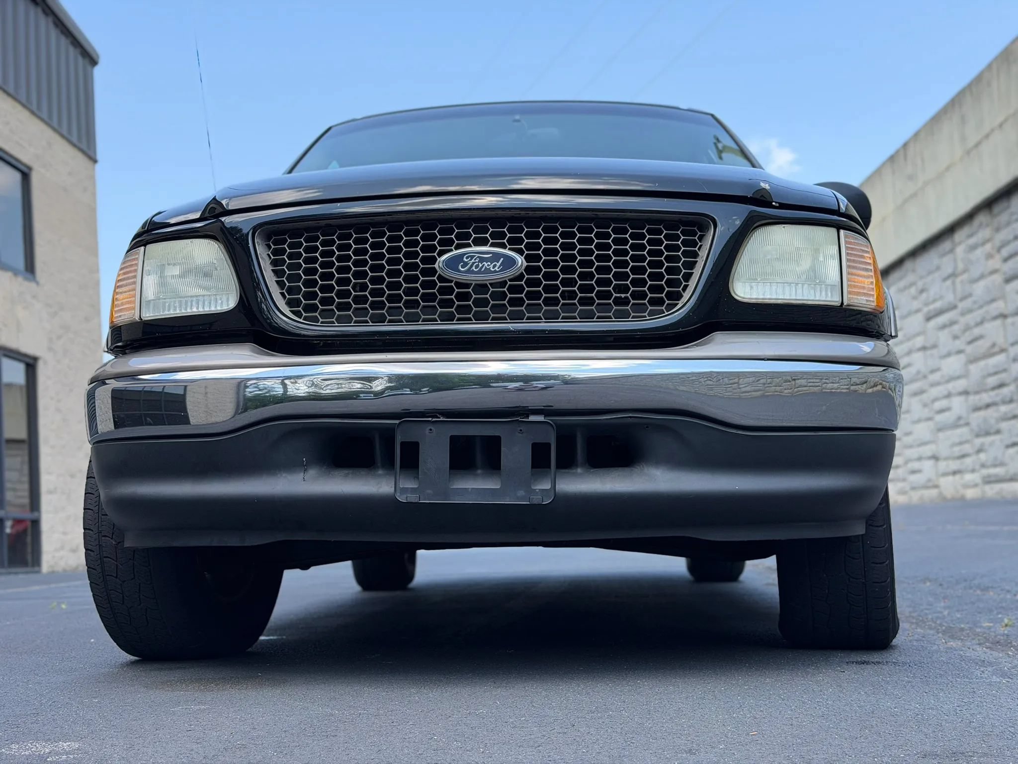 Used 2003 Ford F150 Lariat RWD image 35