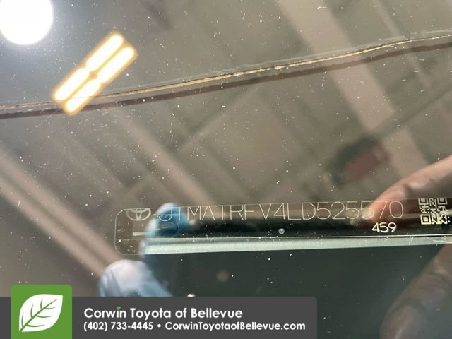 Used 2020 Toyota RAV4 XLE Premium image 28