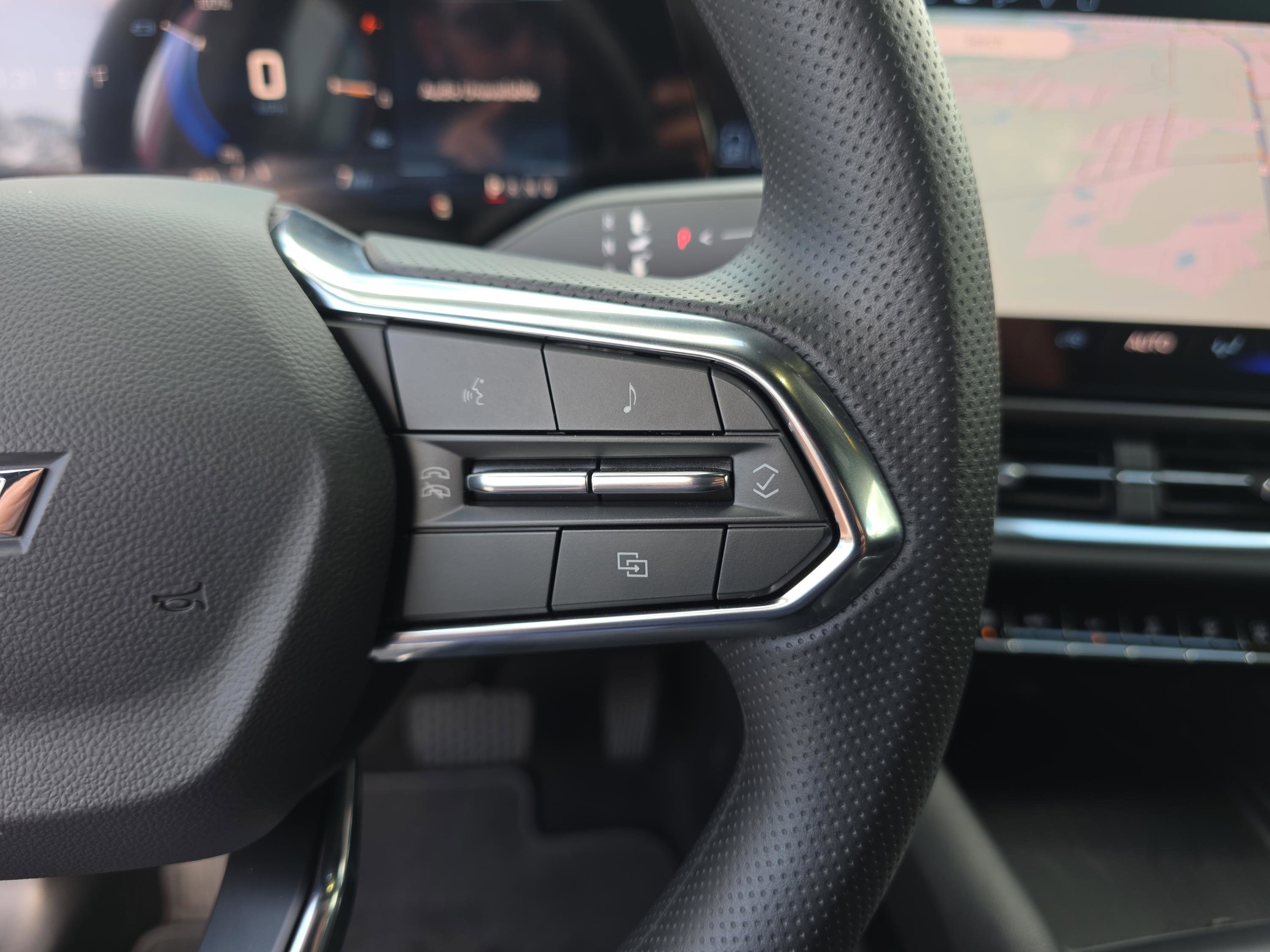 New 2026 Chevrolet Equinox EV LT image 27