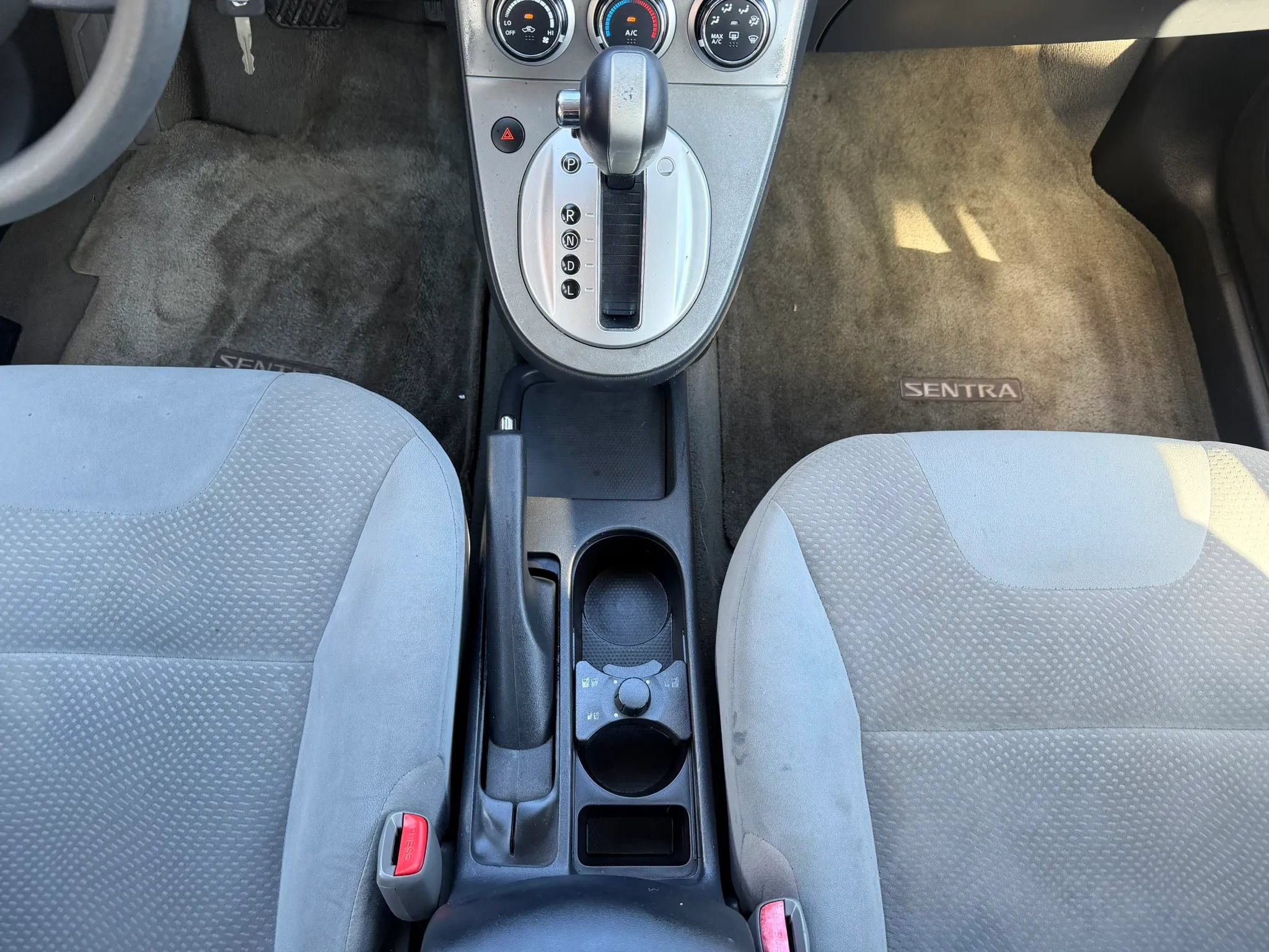Used 2010 Nissan Sentra 2.0 FWD image 16