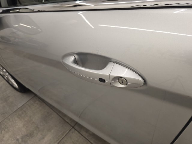 Used 2014 Ford Fiesta Titanium FWD image 18