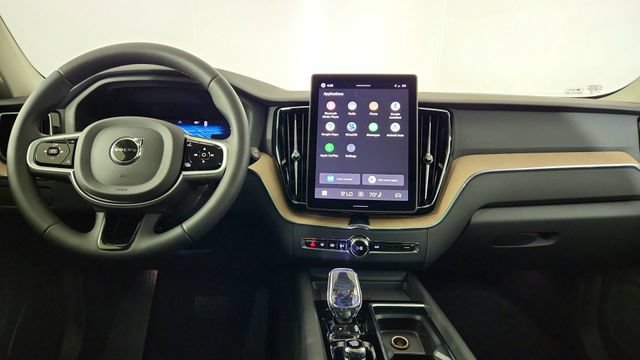 New 2026 Volvo XC60 B5 Plus w/ Climate Package PRO AWD/4WD image 25