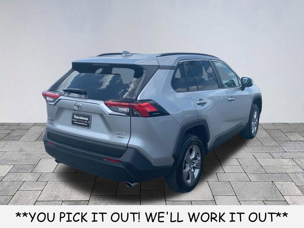 Used 2025 Toyota RAV4 XLE AWD/4WD image 7