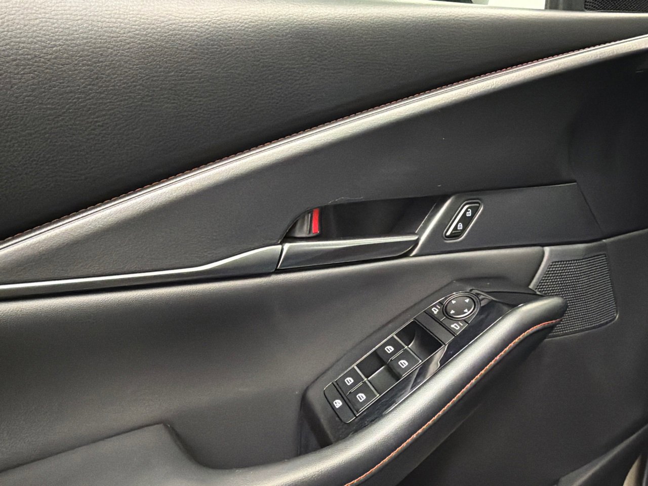 Certified 2025 MAZDA CX-30 Carbon image 35