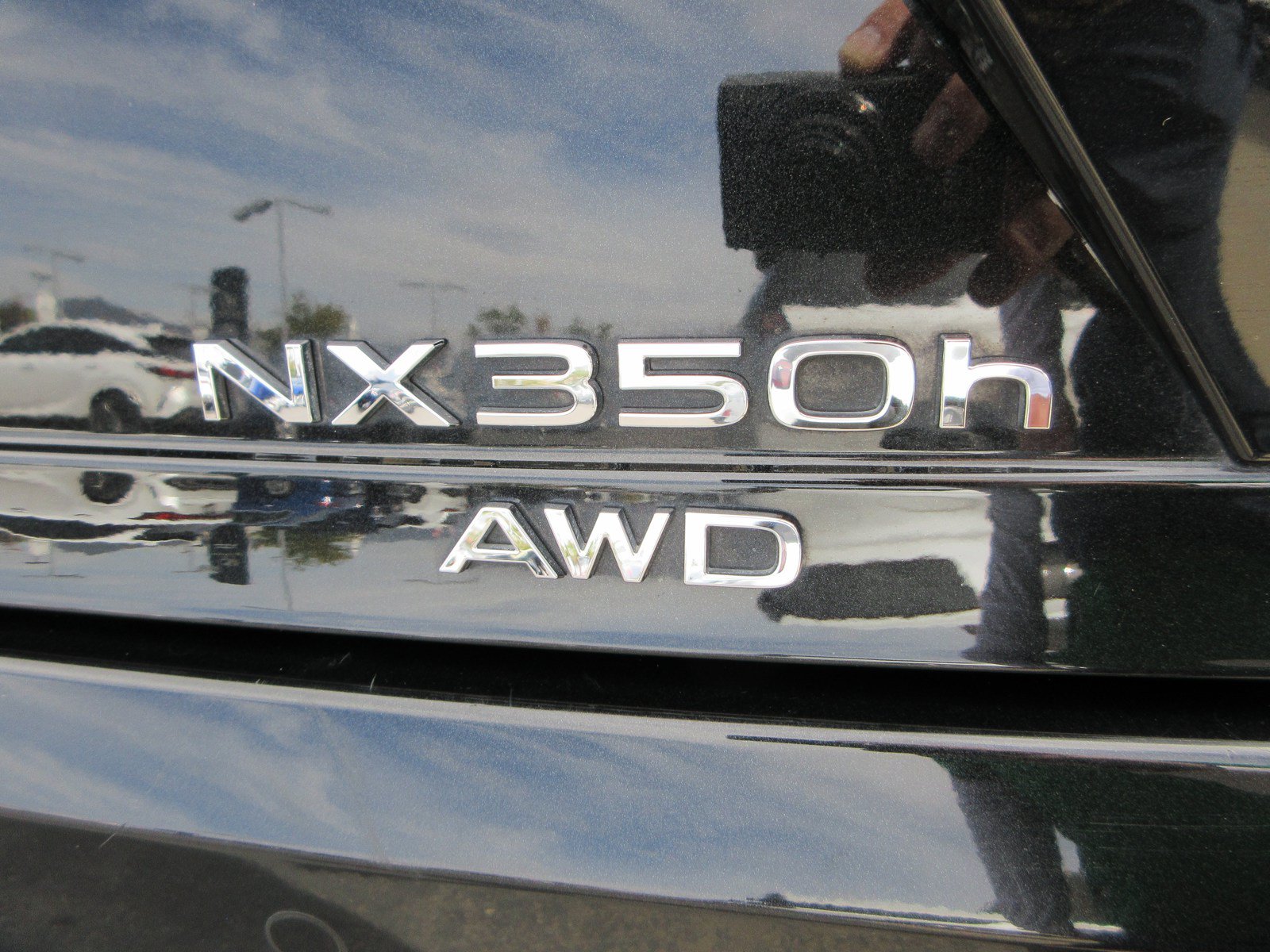 Used 2025 Lexus NX 350h AWD w/ Cold Area Package image 8