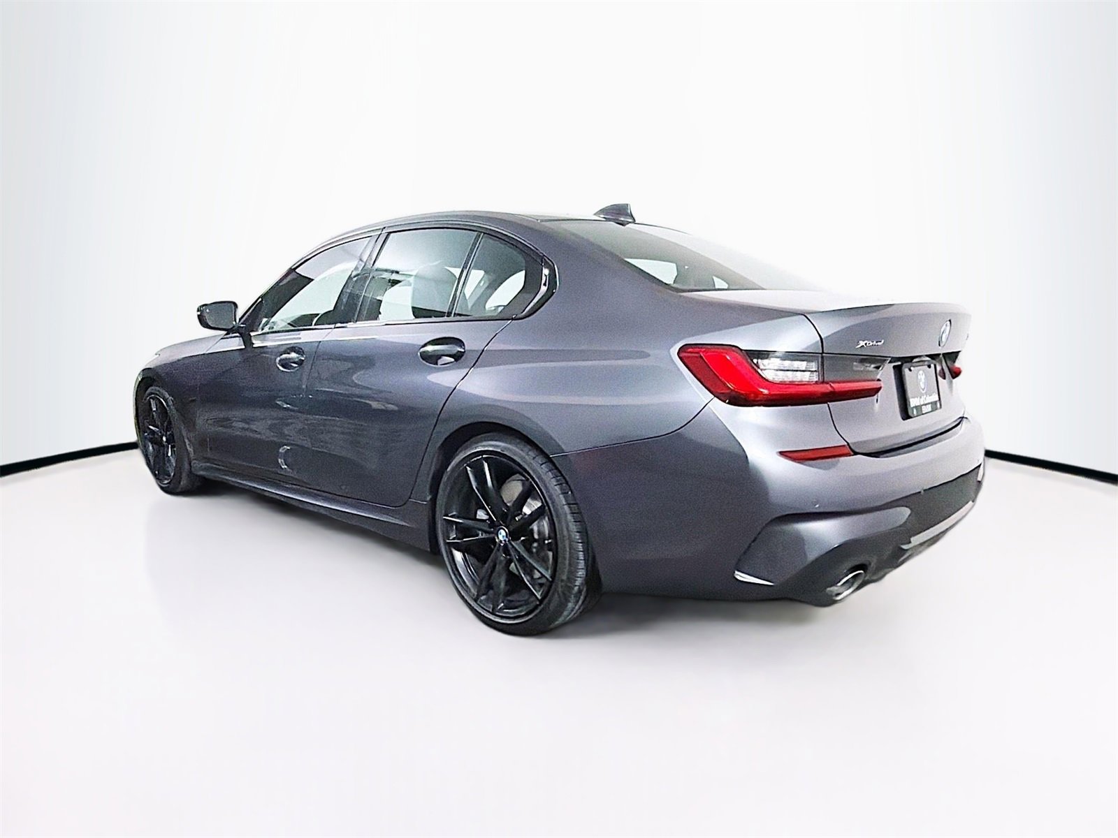 Used 2019 BMW 330i xDrive Sedan w/ M Sport Package image 5