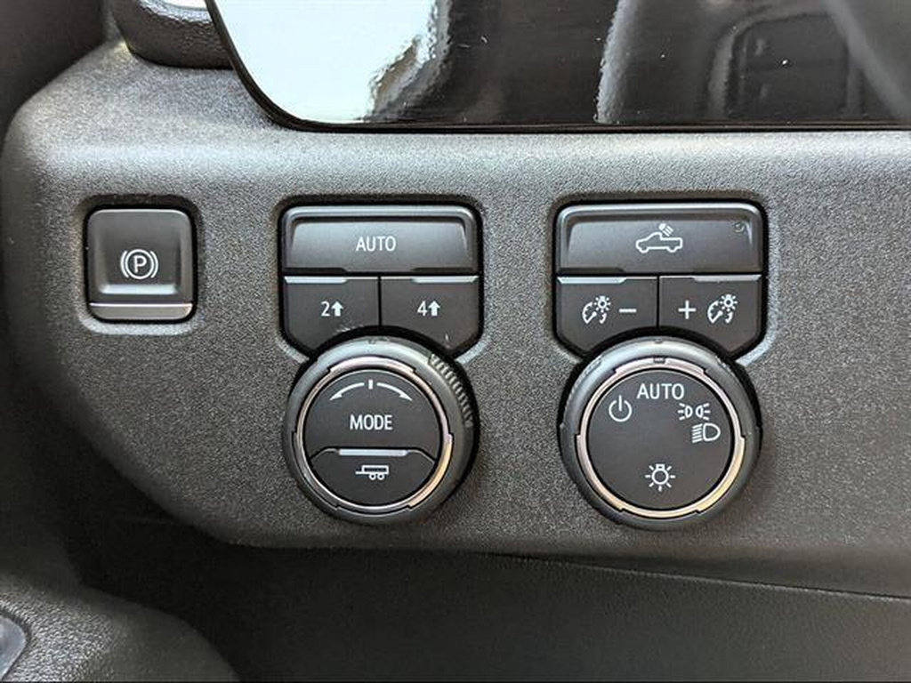 Certified 2023 Chevrolet Silverado 1500 LT AWD/4WD image 39