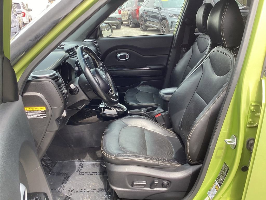 Used 2015 Kia Soul + w/ Primo Package FWD image 13