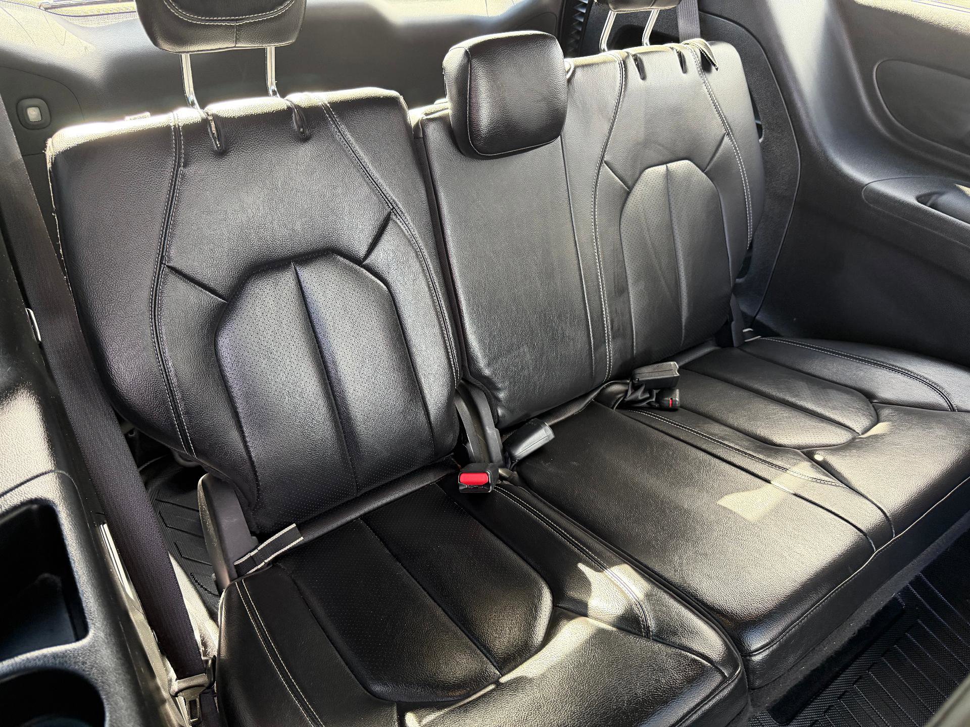 Used 2022 Chrysler Pacifica Touring-L w/ S Appearance Package image 45