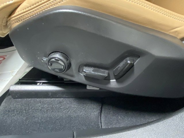 Used 2022 Volvo XC60 B6 Inscription w/ Advanced Package image 12