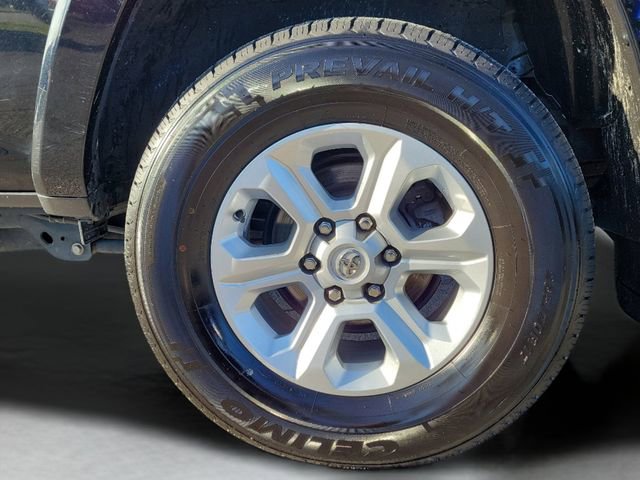 Used 2024 Toyota 4Runner SR5 AWD/4WD image 8