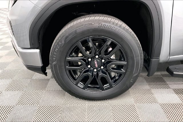 Used 2023 GMC Sierra 1500 Elevation w/ LPO, Elevation Black Package AWD/4WD image 10