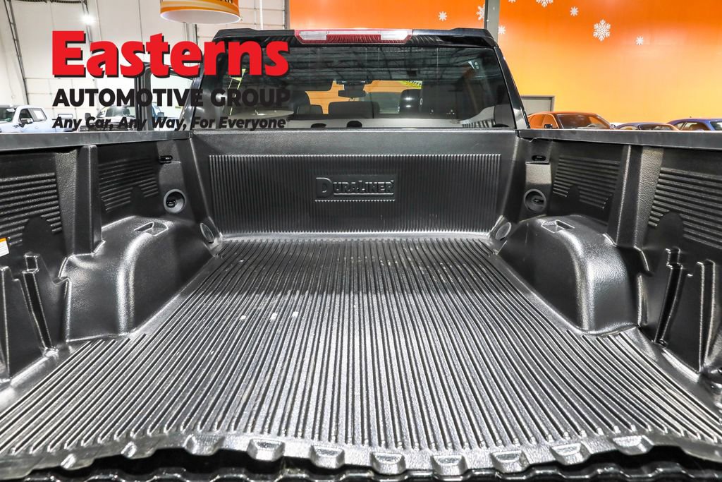 Used 2022 Chevrolet Silverado 1500 LT image 9