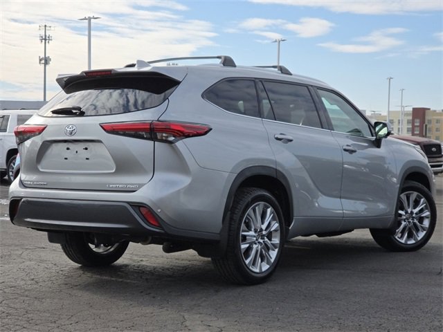 Used 2023 Toyota Highlander L image 22