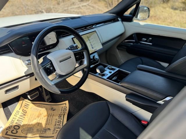 Used 2022 Land Rover Range Rover Long Wheelbase SE image 10