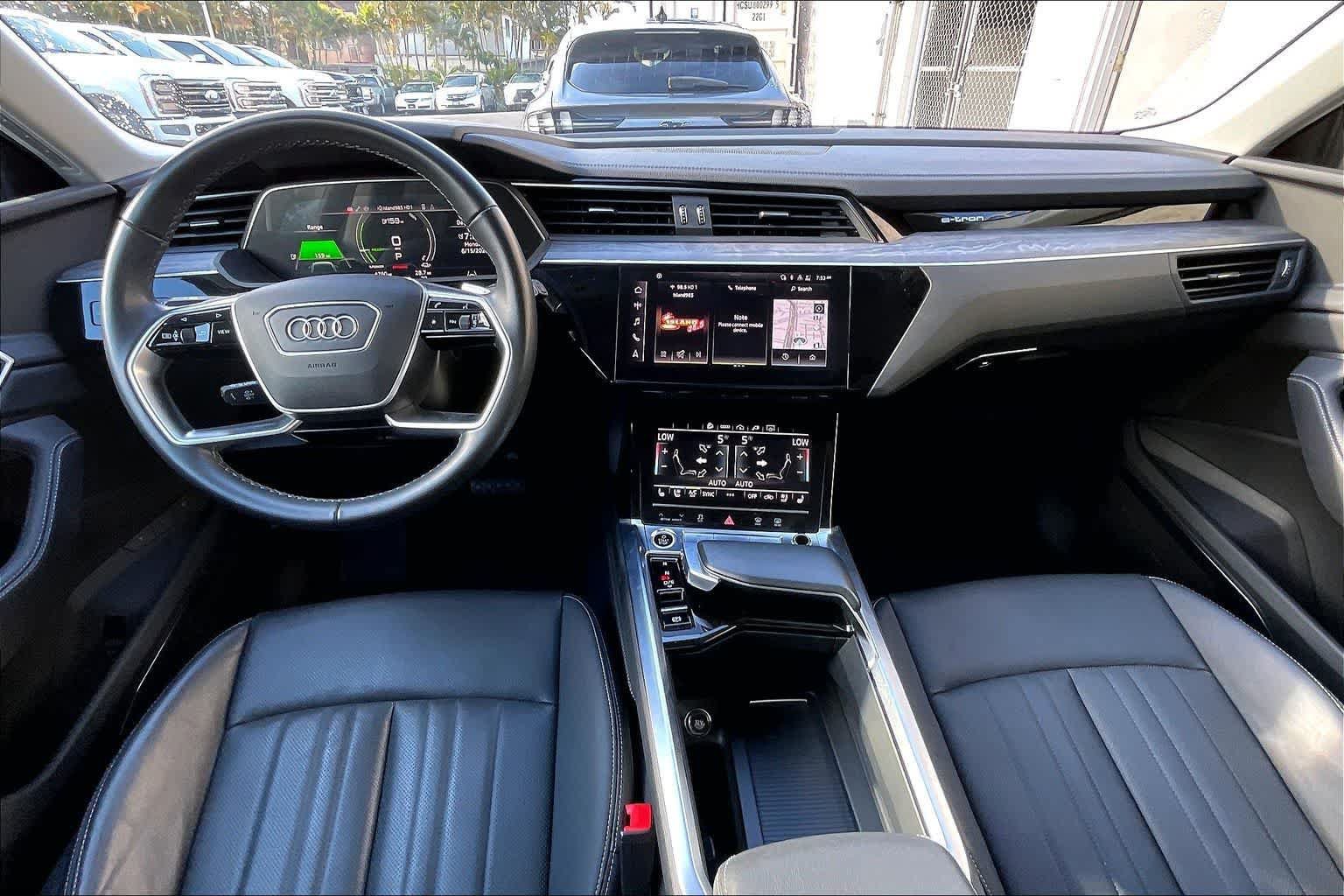 Used 2024 Audi Q8 e-tron Premium Plus w/ Premium Plus Package AWD/4WD image 10