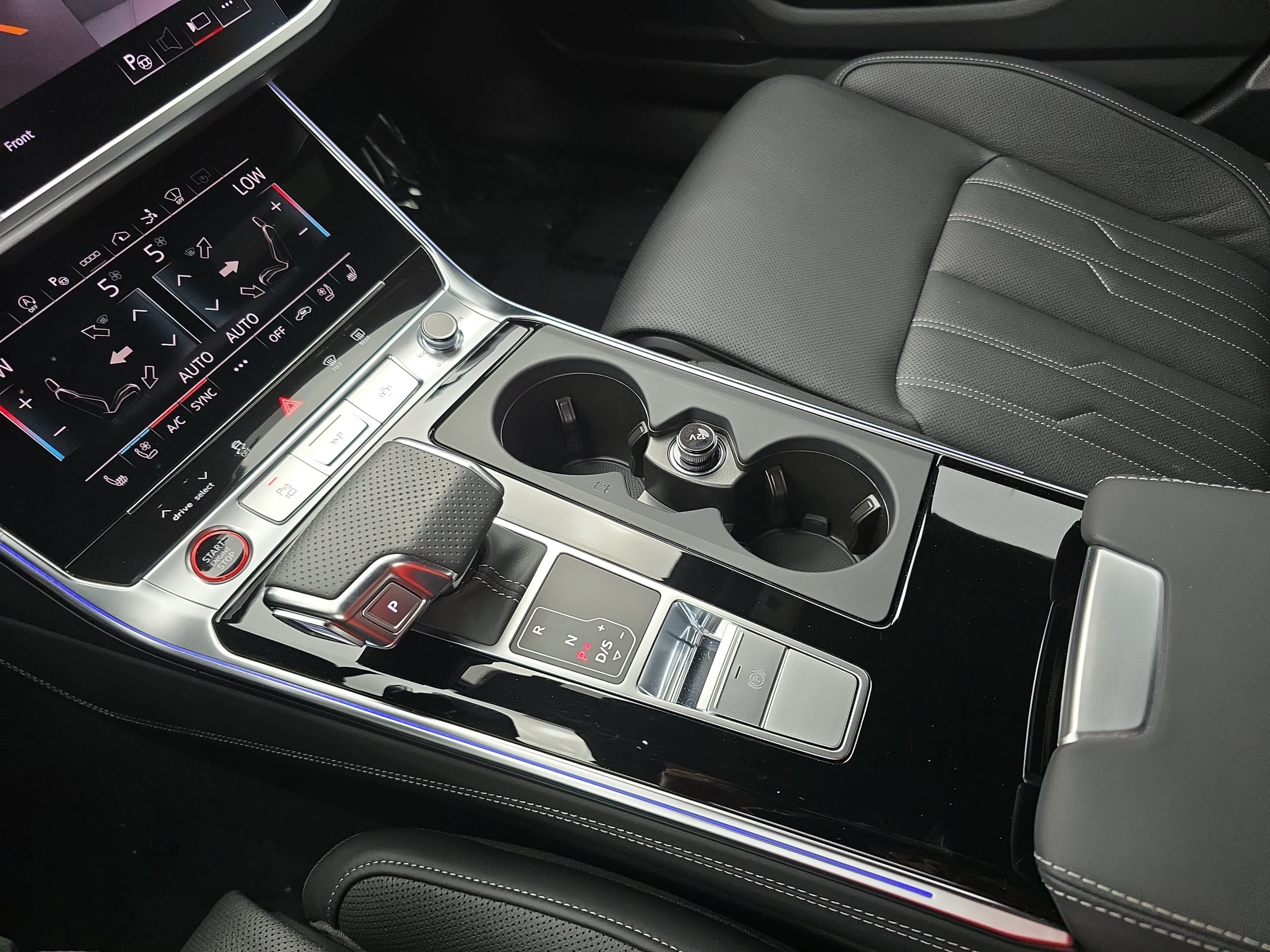 Used 2024 Audi RS 7 Performance AWD/4WD image 25