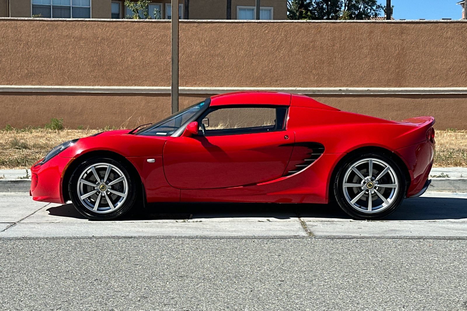 Used 2007 Lotus Elise RWD image 7