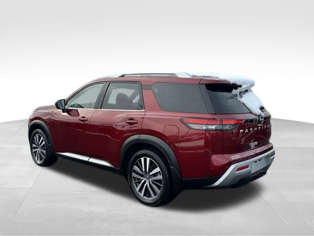 Used 2022 Nissan Pathfinder Platinum w/ Cargo Package image 5