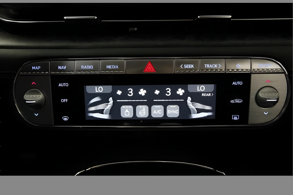 Used 2024 Genesis G90 3.5T AWD/4WD image 25