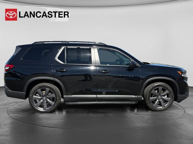 Used 2025 Honda Pilot Sport image 8