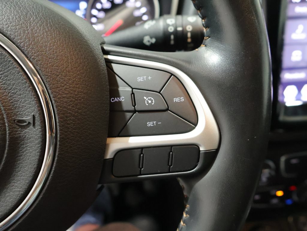 Used 2020 Jeep Compass Limited w/ Rear Convenience Group AWD/4WD image 39