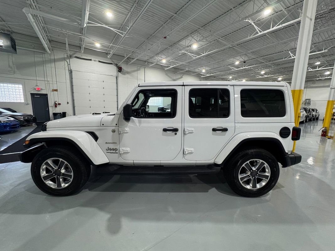 Used 2018 Jeep Wrangler Unlimited Sahara image 4