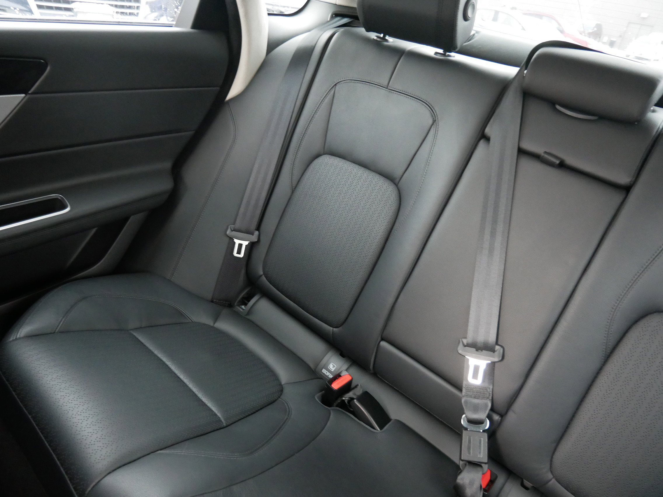 Used 2020 Jaguar XF Prestige image 12