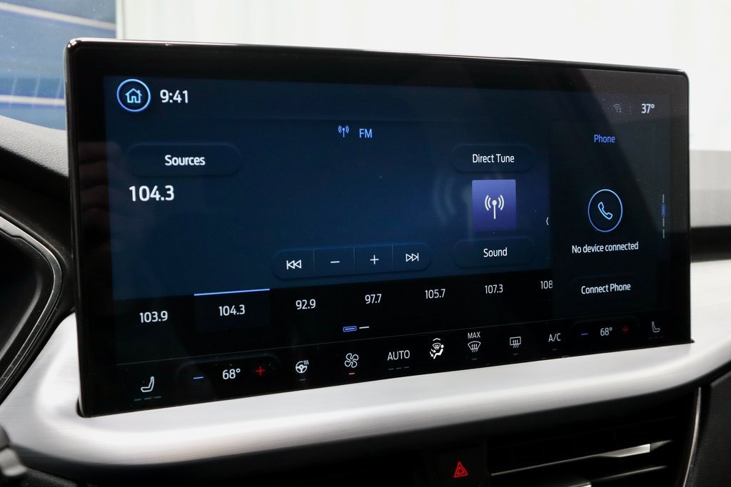 Certified 2024 Ford Escape Platinum image 3