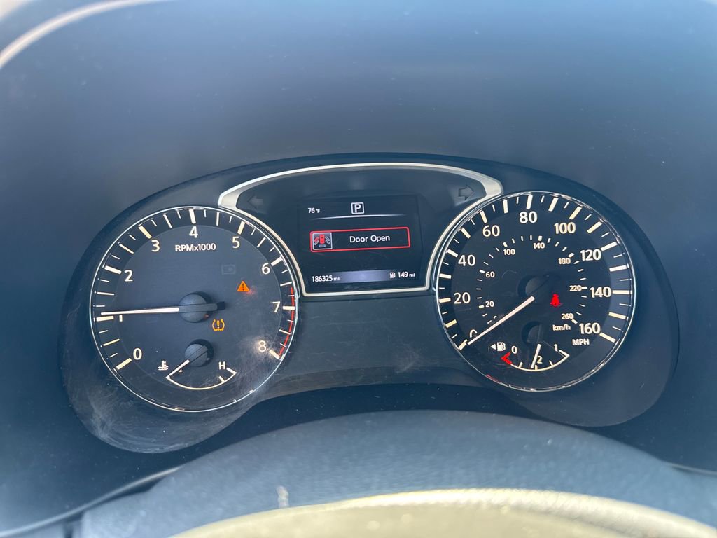 Used 2017 Nissan Pathfinder SV FWD image 24