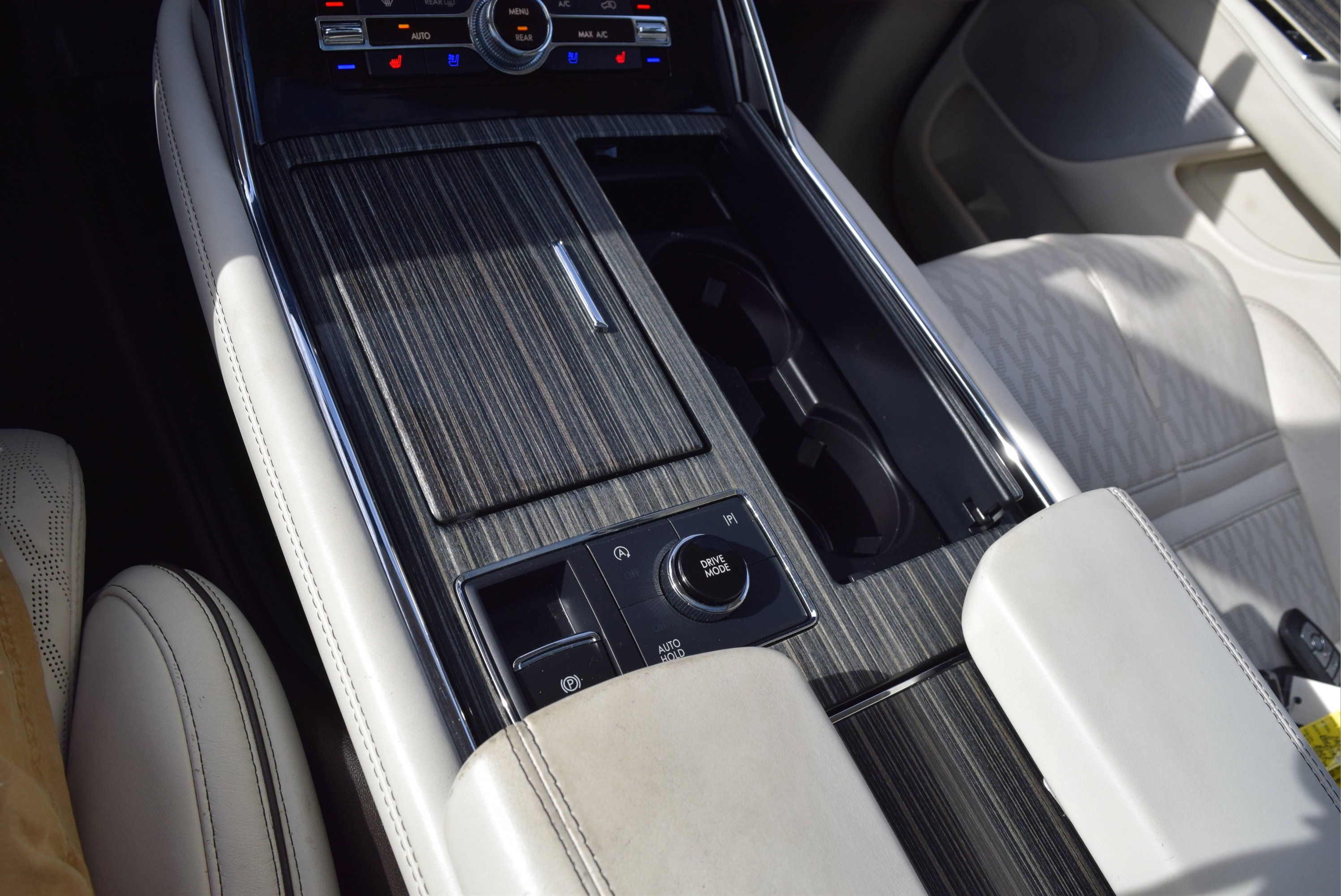 Used 2022 Lincoln Navigator Black Label image 17