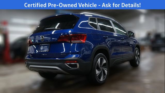 Certified 2024 Volkswagen Taos SE image 7