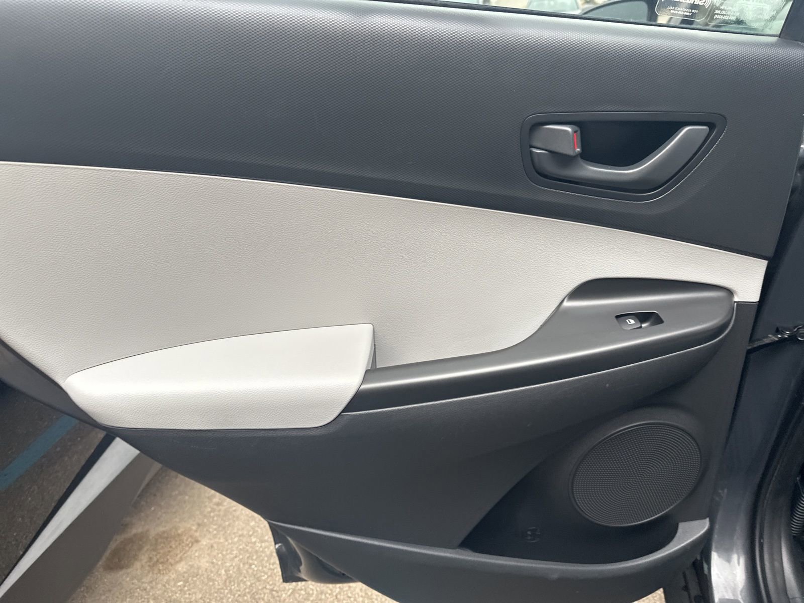 Used 2023 Hyundai Kona SEL image 29