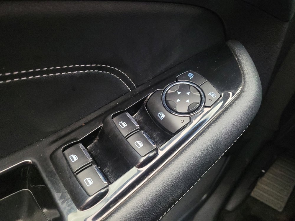 Used 2018 Ford Edge Titanium image 27