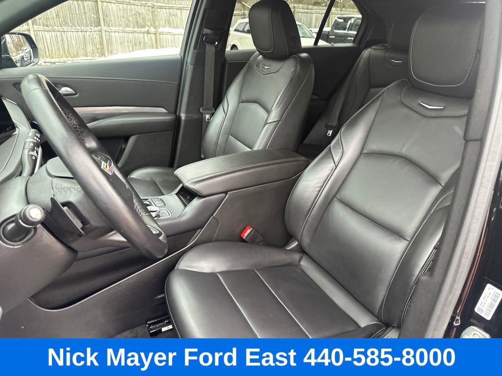 Used 2025 Cadillac XT4 Premium Luxury image 35